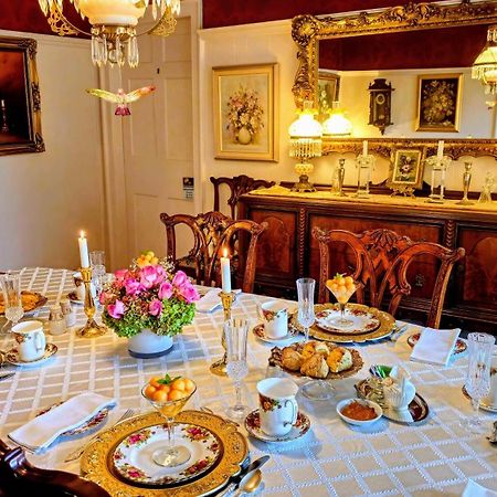 Historic Wilson-Guy House Bed & Breakfast Niagara-on-the-Lake Екстериор снимка