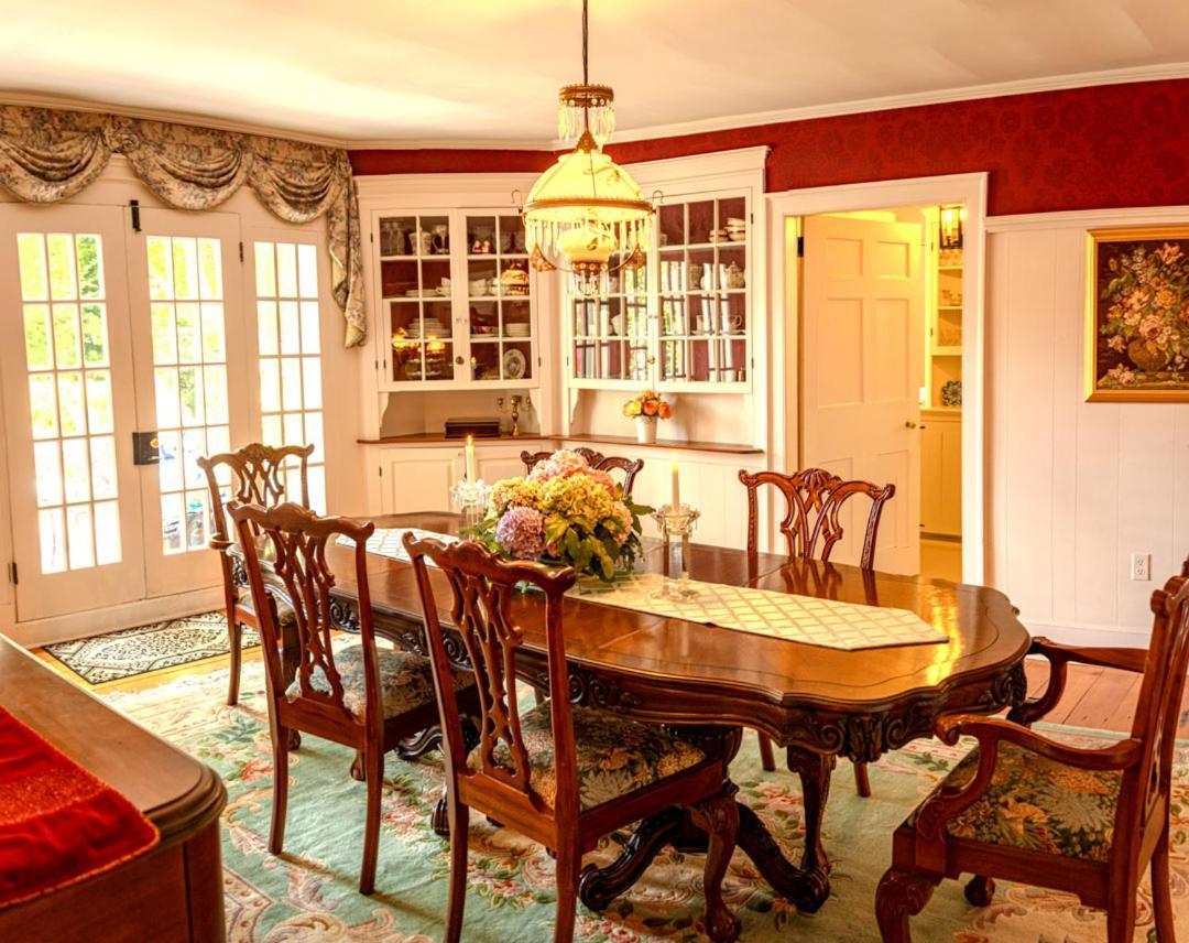 Historic Wilson-Guy House Bed & Breakfast Niagara-on-the-Lake Екстериор снимка