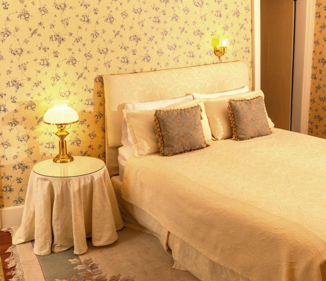Historic Wilson-Guy House Bed & Breakfast Niagara-on-the-Lake Екстериор снимка